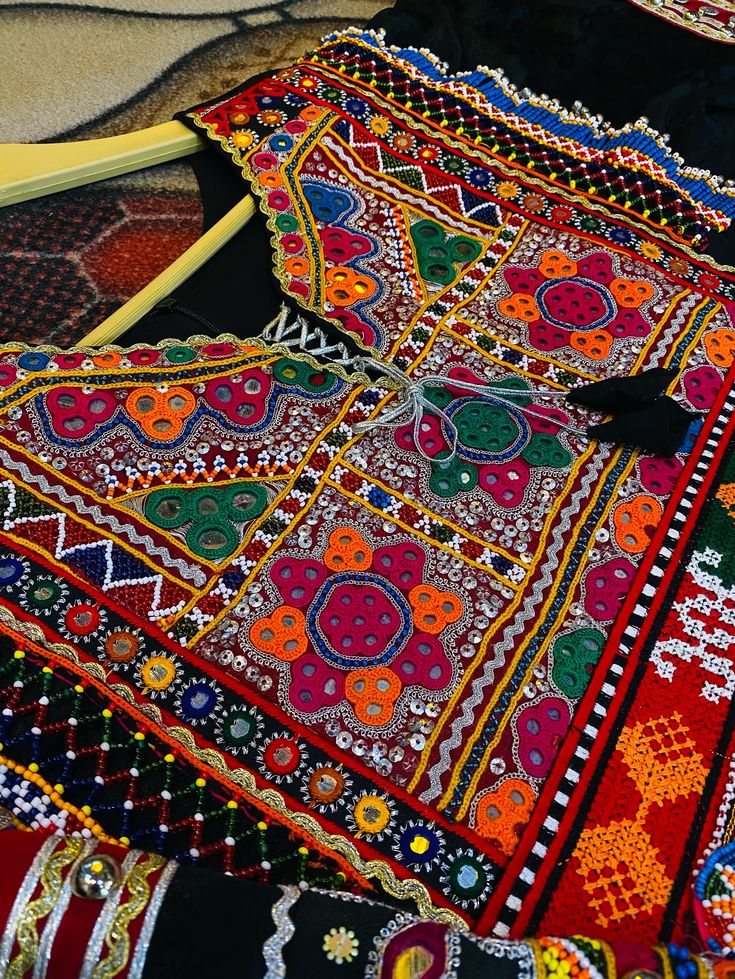 ✨ A timeless masterpiece of Afghan heritage ✨