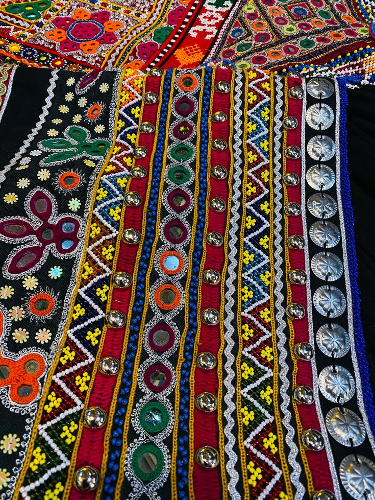 ✨ A timeless masterpiece of Afghan heritage ✨