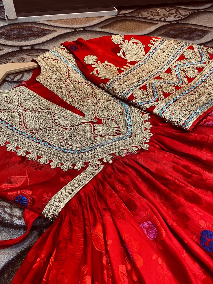 The Masterpiece: Pure Gule Bakhmal